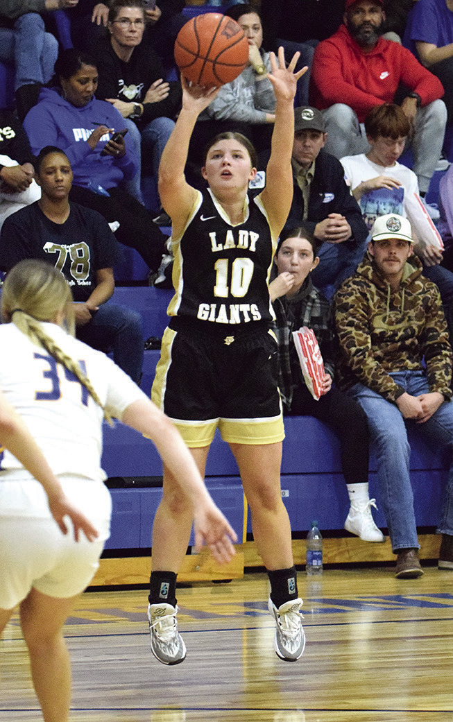 Lady Giants Get First District Win The Jena Times